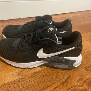 Nike Air Max Excee Men’s Size 9